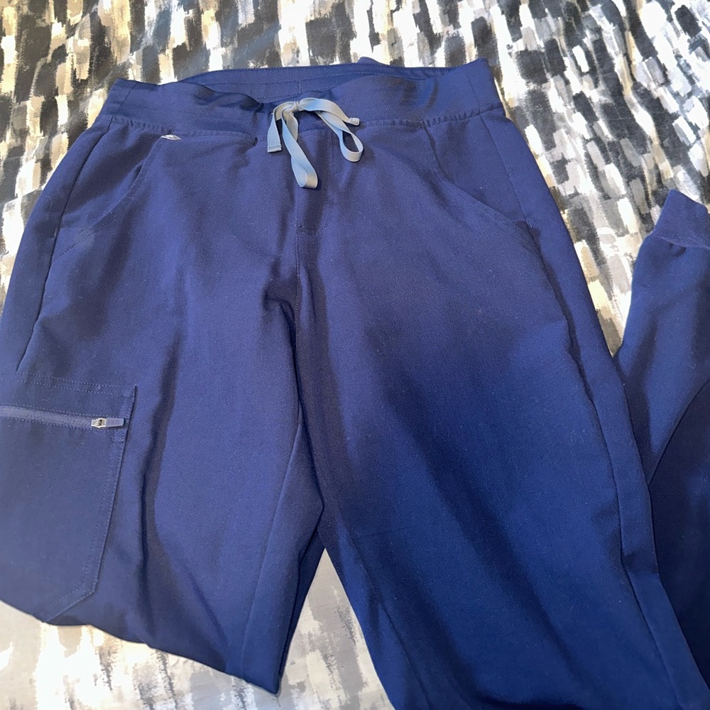 Women’s Scrubs